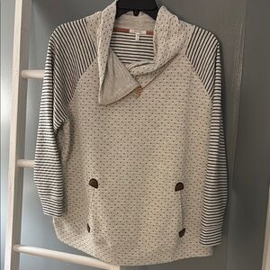 Women’s Lightweight Sweatshirt!